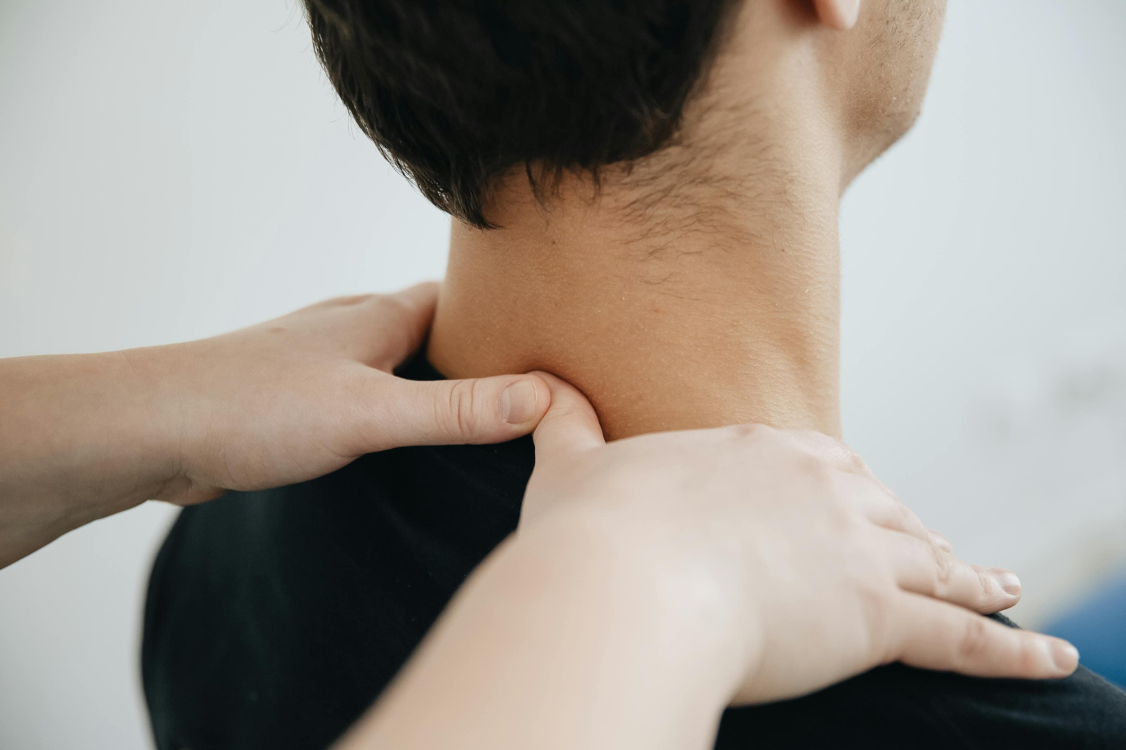 Terapia manual para dor cervical persistente.